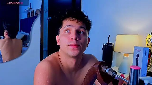 Issac james  online show from April 18, 4:05 am