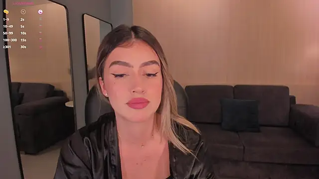 Snapshot of PaulinaSantos_ chatting on March 9, 8:21 pm PaulinaSantos online show from March 9, 8:21 pm