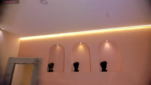 Snapshot of PaulinaSantos_ chatting on December 5, 7:43 pm PaulinaSantos online show from December 5, 7:43 pm