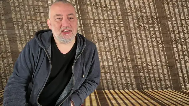 Snapshot of LondonTeffy chatting on December 13, 12:39 pm LondonTeffy online show from December 13, 12:39 pm