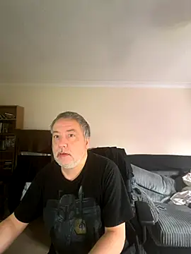 Snapshot of LondonTeffy chatting on October 10, 10:03 am LondonTeffy online show from October 10, 10:03 am