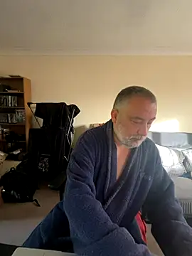 Snapshot of LondonTeffy chatting on November 13, 10:14 am LondonTeffy online show from November 13, 10:14 am