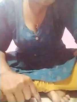 Tamilpriya46 online show from January 17, 7:41 am