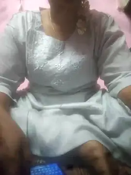 Tamilpriya46 online show from February 6, 4:25 pm