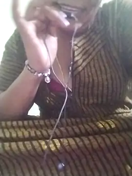 Tamilpriya46 online show from March 21, 5:56 pm