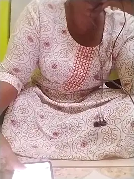 Tamilpriya46 online show from October 1, 4:57 pm