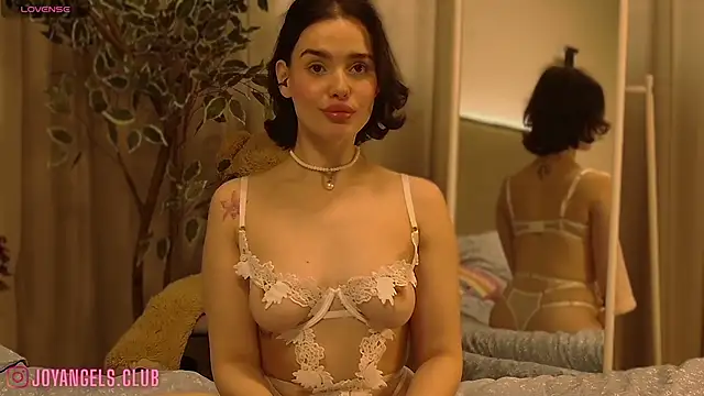 SophieCharm online show from March 27, 8:37 am