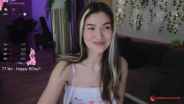 monikavenom online show from September 20, 8:10 pm