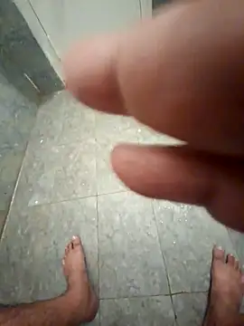 Snapshot of Exhibitionist1508 chatting on December 16, 11:48 am Exhibitionist1508 online show from December 16, 11:48 am