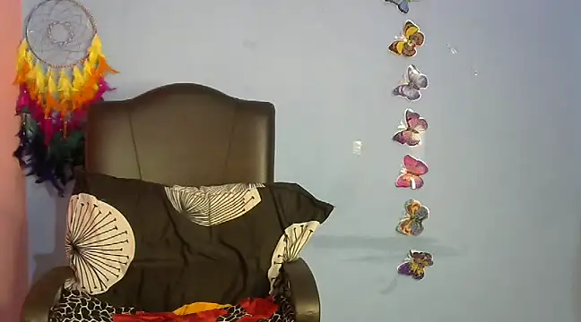 Black cat cutie online show from December 20, 3:03 am