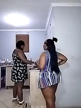 TheDoubleTrouble18xxx online show from November 14, 8:40 pm