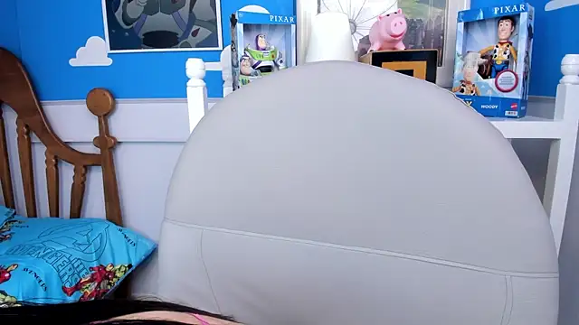 miss keisi online show from January 30, 6:00 pm