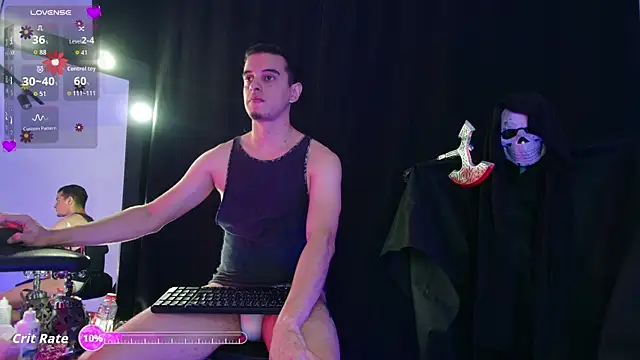 Snapshot of Maximo__ chatting on October 25, 8:36 pm Maximo online show from October 25, 8:36 pm