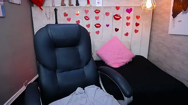 MaturePure online show from March 13, 1:43 am