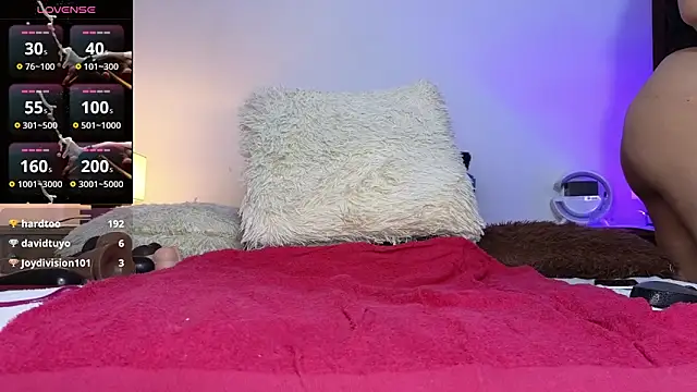 Snapshot of antonellagold43 chatting on March 19, 9:49 am antonellagold43 online show from March 19, 9:49 am
