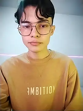 Dmitri Aksnes online show from November 13, 8:52 pm