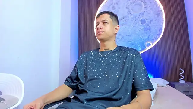 AgarEvans online show from March 4, 4:40 am