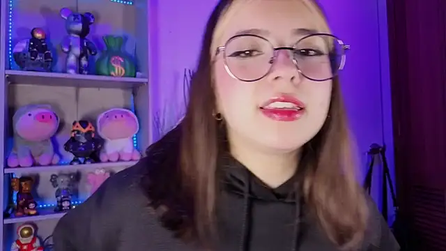 Snapshot of EmilyMiller_ chatting on September 17, 4:52 pm EmilyMiller online show from September 17, 4:52 pm