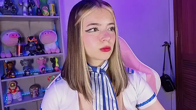 Snapshot of EmilyMiller_ chatting on September 29, 4:23 pm EmilyMiller online show from September 29, 4:23 pm