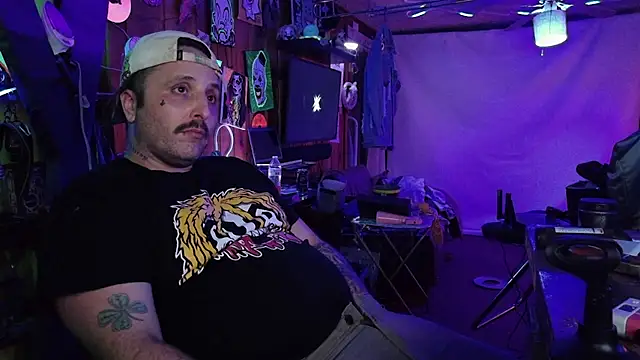 tayshie online show from April 11, 6:18 am