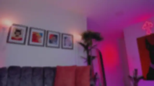 Taylor  foxxx online show from November 18, 6:07 am