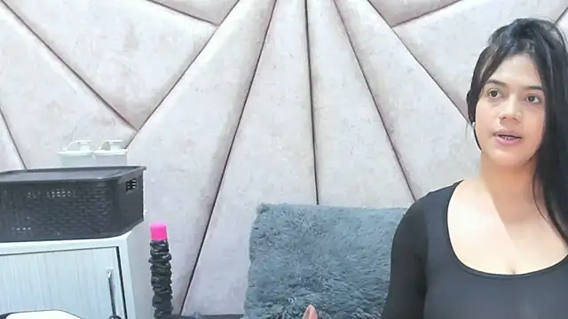 Deisy Torres online show from December 17, 1:27 pm