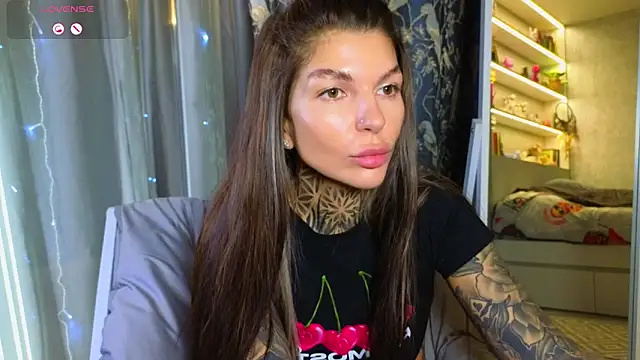 tattooedBabyy online show from January 18, 9:35 am