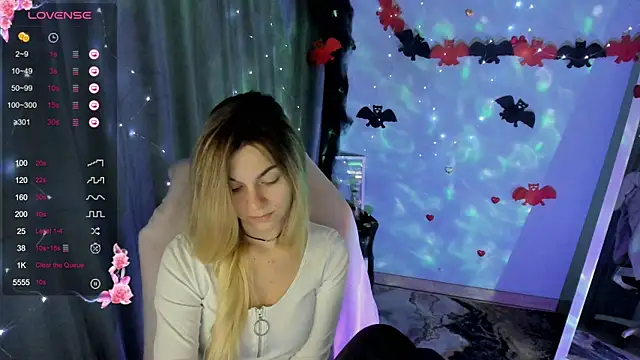 Sweet me  online show from October 27, 6:50 am