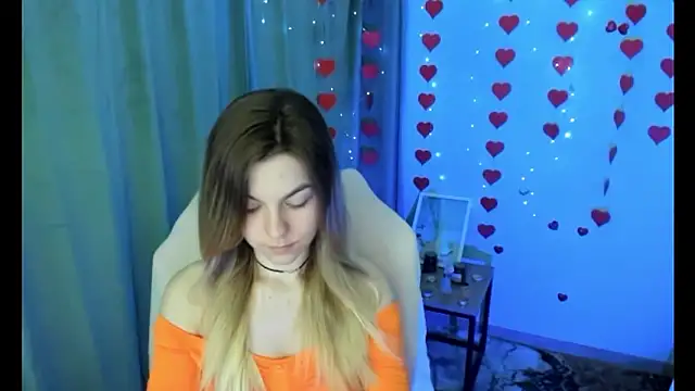 Sweet me  online show from March 18, 7:11 am