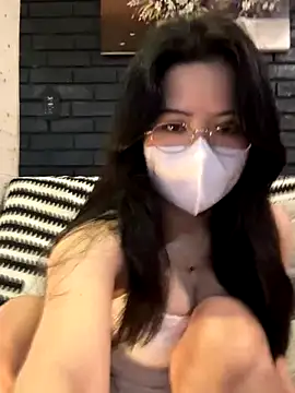 Snapshot of Kyomi-ibaby chatting on October 31, 10:38 am Kyomi-ibaby online show from October 31, 10:38 am