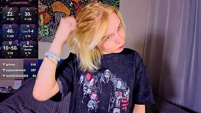 Crayzy Luv online show from March 23, 7:51 pm