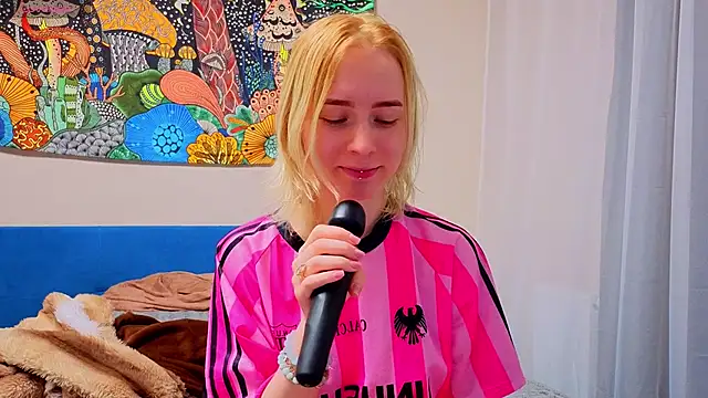 Crayzy Luv online show from March 27, 3:01 pm