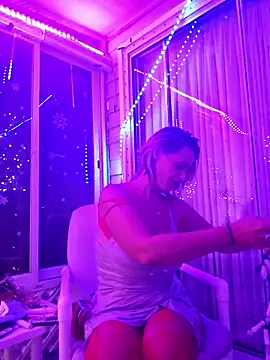 Dixiefaye Pika online show from December 3, 6:21 am