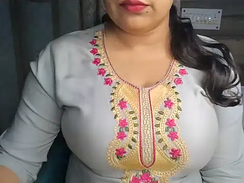 Trezza online show from November 11, 6:13 am