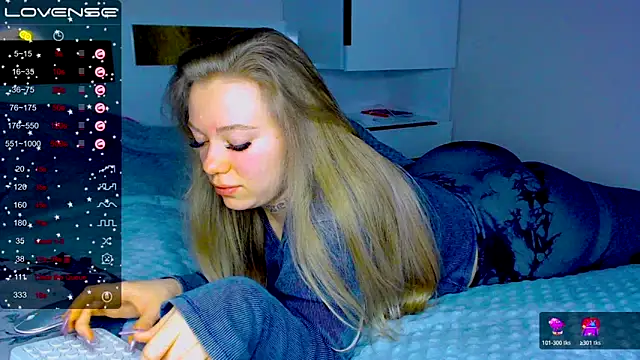 Snapshot of kitti_kaattt chatting on January 21, 3:15 am kitti kaattt online show from January 21, 3:15 am