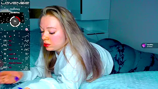 Snapshot of kitti_kaattt chatting on February 23, 5:07 pm kitti kaattt online show from February 23, 5:07 pm