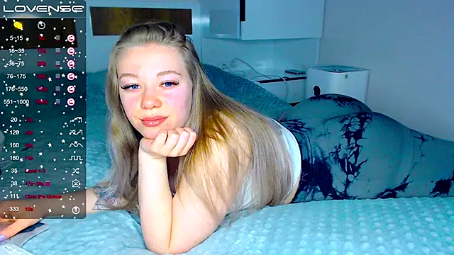 Snapshot of kitti_kaattt chatting on March 12, 3:57 am kitti kaattt online show from March 12, 3:57 am