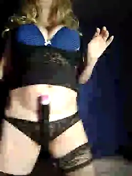 FameLara online show from January 23, 4:30 am