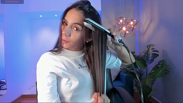 martina mancini online show from March 19, 11:50 am