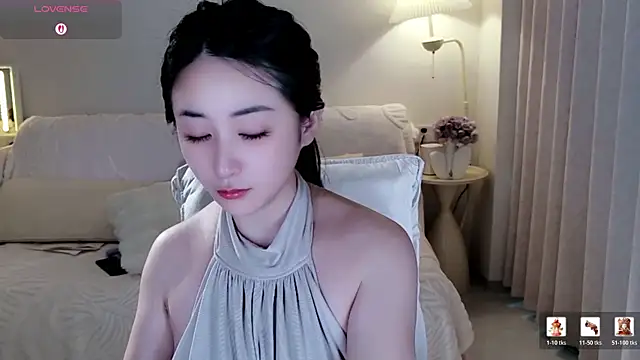 Snapshot of Eileen-886 chatting on June 10, 11:57 pm Eileen-886 online show from June 10, 11:57 pm