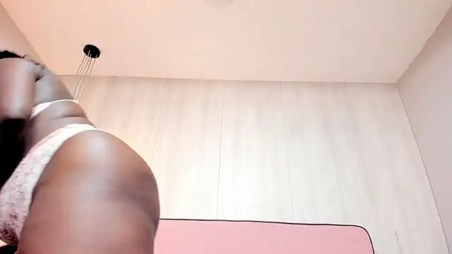 Snapshot of ShairaCoxx chatting on January 24, 3:45 pm ShairaCoxx online show from January 24, 3:45 pm