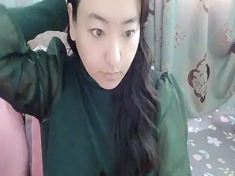 Snapshot of Xylona666 chatting on February 1, 9:43 am Xylona666 online show from February 1, 9:43 am