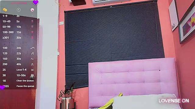 Snapshot of MiissBNasty chatting on February 7, 3:01 am MiissBNasty online show from February 7, 3:01 am