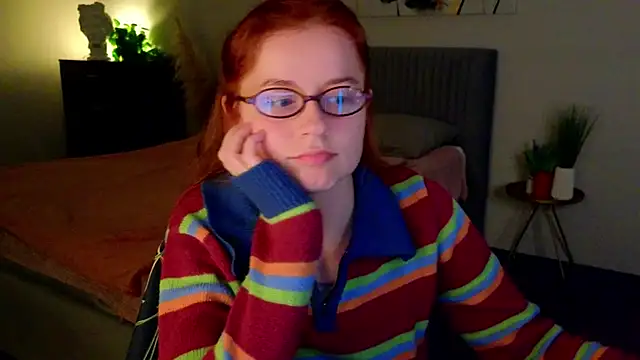 Snapshot of reb_luvng chatting on October 22, 1:44 pm reb luvng online show from October 22, 1:44 pm