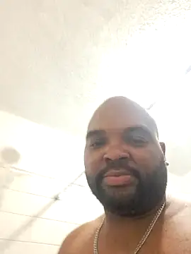 Snapshot of Sny- chatting on October 17, 2:26 am Sny- online show from October 17, 2:26 am