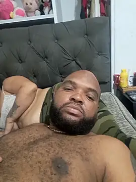 Snapshot of Sny- chatting on November 23, 8:19 pm Sny- online show from November 23, 8:19 pm