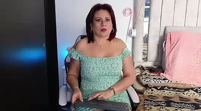 Snapshot of Kaily_jonness chatting on December 18, 5:31 pm Kaily jonness online show from December 18, 5:31 pm