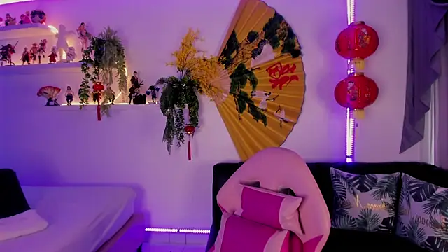 albaismynameX online show from February 10, 12:18 pm