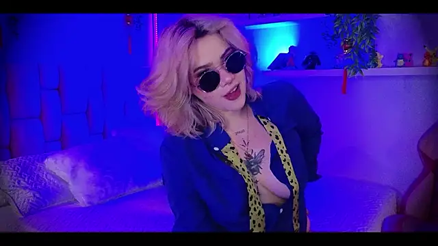 albaismynameX online show from February 20, 5:46 pm