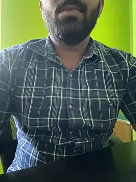 Snapshot of Handsomehunk_4U chatting on February 5, 9:57 am Handsomehunk 4U online show from February 5, 9:57 am